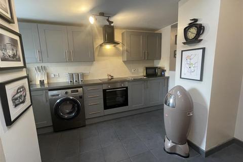 2 bedroom terraced house for sale, High Street, Tumble, Llanelli