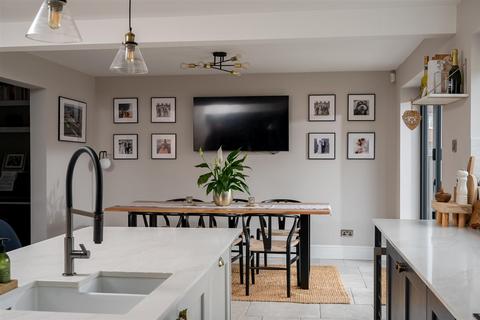 22 Blakeley Grove, York, YO30 4UB