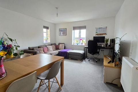 2 bedroom flat for sale, Home Straight, Newbury RG14