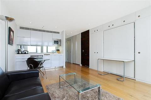 Studio to rent, Ontario Tower, Fairmont Avenue, Nr Canary Wharf, London, E14