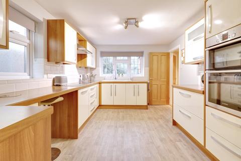 20 Abbey Wood Lane, Rainham, RM13 9QH