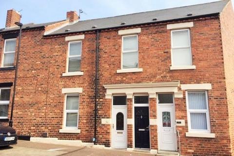 3 bedroom terraced house to rent, Cardonnel Street, North Shields, NE29