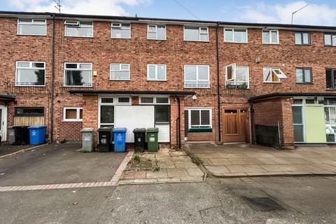 3 bedroom terraced house to rent, Bollin Drive, Sale, Greater Manchester, M33