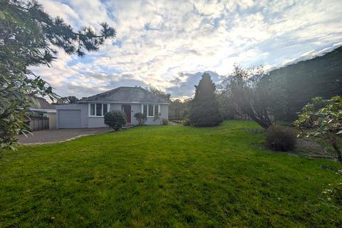 2 bedroom detached bungalow to rent, Laburnum Grove, Dartington