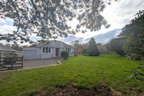 2 bedroom detached bungalow to rent, Laburnum Grove, Dartington