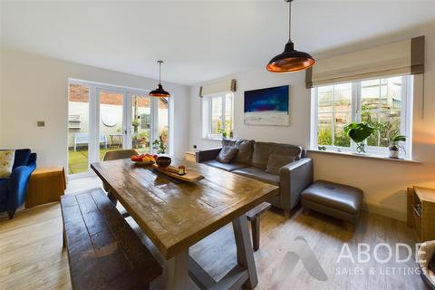 43 Geoff Morrison Way, Uttoxeter, ST14 7SR