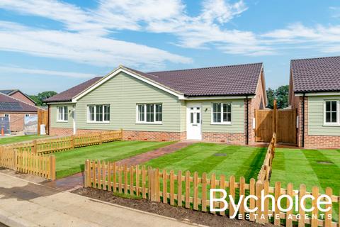 2 bedroom semi-detached bungalow for sale, Great Oak Place, The Street