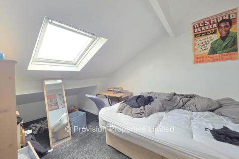 6 bedroom terraced house to rent, Welton Mount, Hyde Park LS6