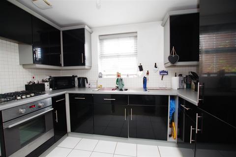 2 bedroom maisonette for sale, Melstock Road, Swindon SN25