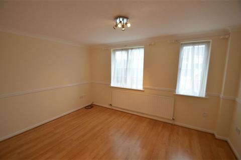 2 bedroom flat to rent, St Francis Court, High Street, Shefford