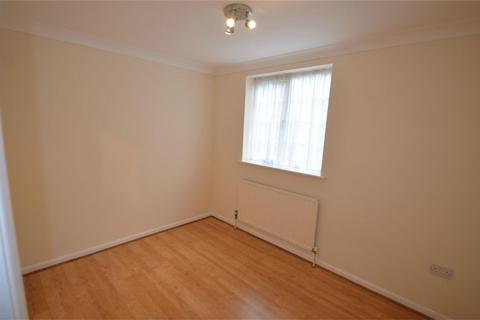 2 bedroom flat to rent, St Francis Court, High Street, Shefford