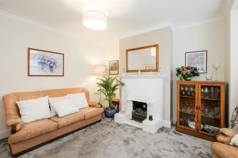 3 bedroom terraced house for sale, Reydon Avenue, Wanstead