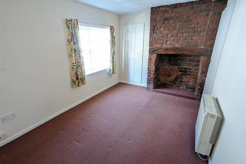 2 bedroom terraced house to rent, Guilder Lane, Salisbury SP1