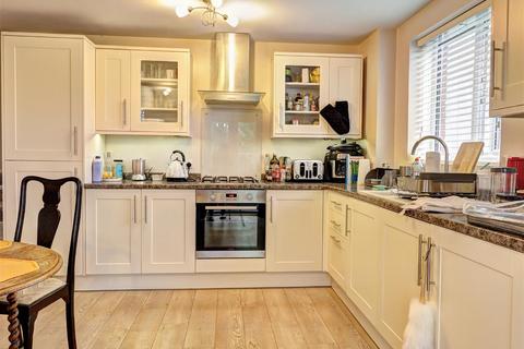 2 bedroom apartment to rent, Clopton Road, Stratford-Upon-Avon