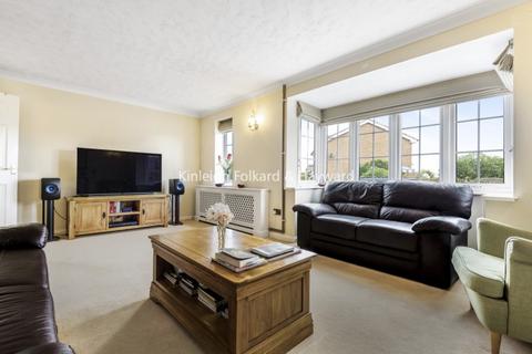 4 bedroom house to rent, Buckingham Drive Beechwood Rise BR7