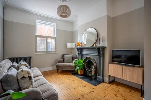 2 bedroom terraced house for sale, Ambrose Street, York