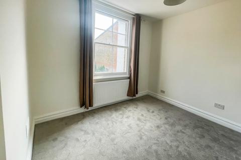 1 bedroom flat to rent, Sandycombe Road, Kew Gardens