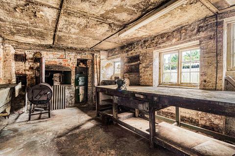 Stowe House, 28 Hinton Road, Woodford Halse, Daventry, NN11 3TR