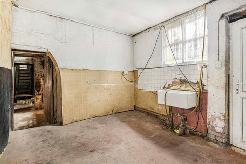 Stowe House, 28 Hinton Road, Woodford Halse, Daventry, NN11 3TR