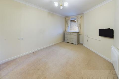 1 bedroom flat for sale, Millfield Court, Crawley RH11