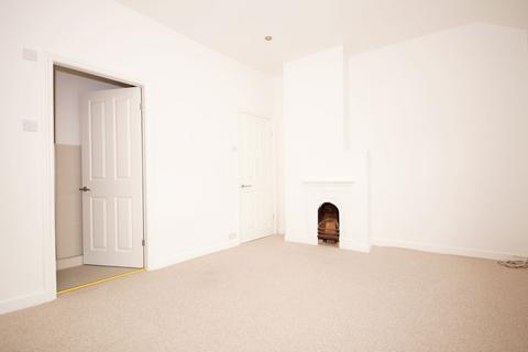 2 bedroom terraced house to rent, Chatsworth Road, Harrogate, HG1