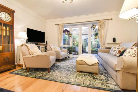 4 bedroom terraced house for sale, Campbell Fields, Hampshire GU11