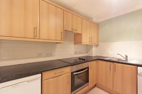 1 bedroom flat to rent, Cameron Square, London CR4