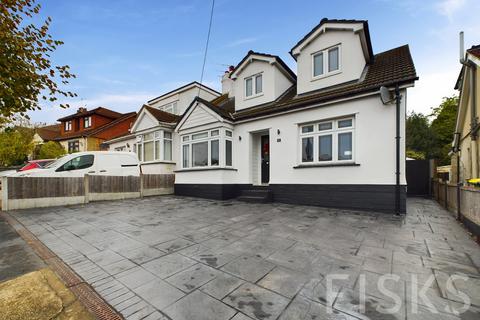 4 bedroom semi-detached house for sale, Highfield Crescent, Rayleigh, SS6