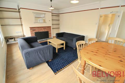 3 bedroom flat to rent, North Sherwood Street, Nottingham NG1