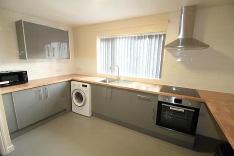 2 bedroom flat to rent, North Sherwood Street, Nottingham NG1