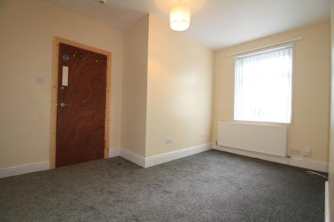 2 bedroom flat to rent, North Sherwood Street, Nottingham NG1