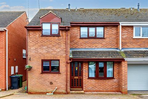 4 bedroom semi-detached house for sale, Farleigh Road, Pershore