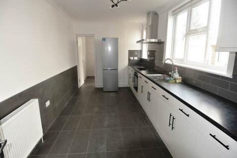 3 bedroom house to rent, Pagitt Street, Chatham, Kent