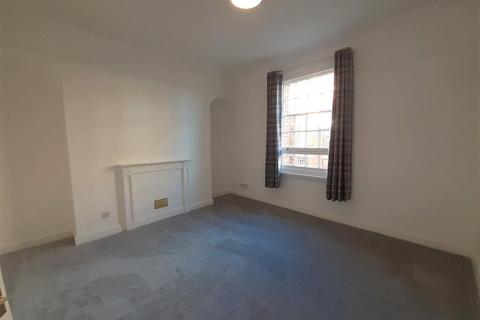 2 bedroom flat to rent, Jellalabad Court