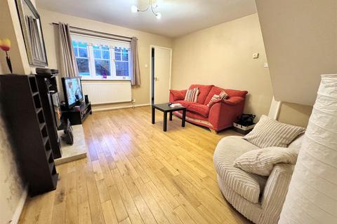 3 bedroom townhouse for sale, Scorpio Close, Liverpool