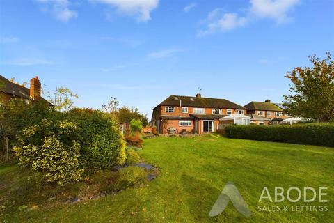 4 bedroom semi-detached house for sale, Burton Road, Burton-On-Trent DE14