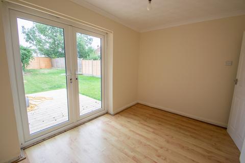 16 Barton Drive, Kedington, Haverhill, CB9 7PS