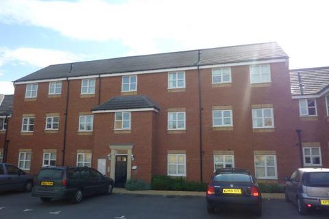 2 bedroom flat to rent, Newmarket Close