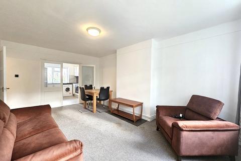 2 bedroom flat to rent, Elmshurst Crescent, East Finchley, N2