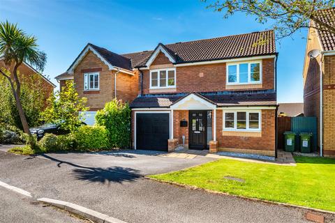 4 bedroom detached house for sale, Clos Cefn Bryn, Llwynhendy, Llanelli