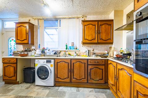 2 bedroom terraced house for sale, Leeds LS15