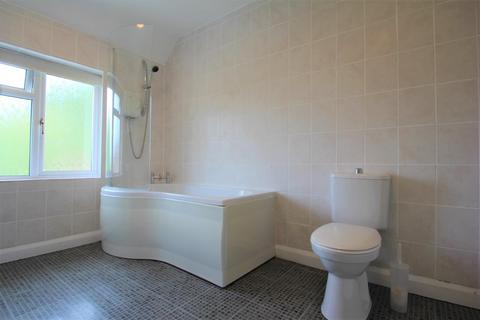 2 bedroom property to rent, High Street, Feckenham