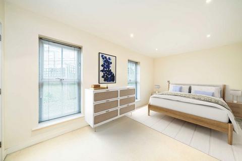 2 bedroom flat for sale, Canal Boulevard, London NW1