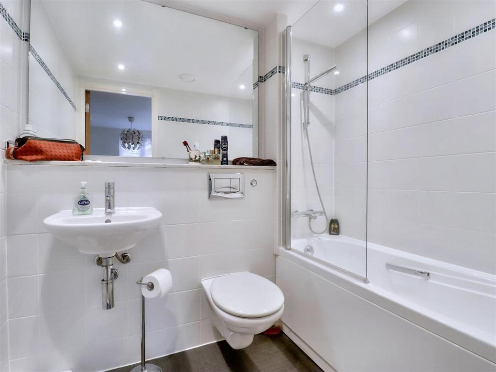 Ensuite Bathroom