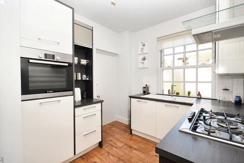 3 bedroom flat for sale, Sandgate Road, Folkestone CT20