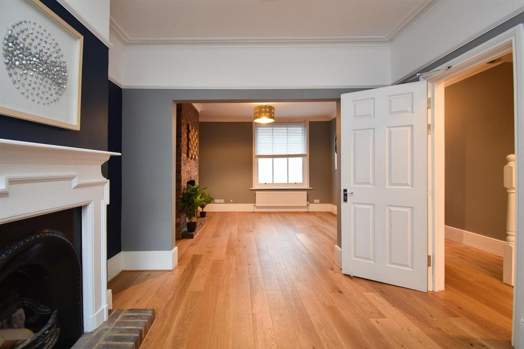 Living & dining room