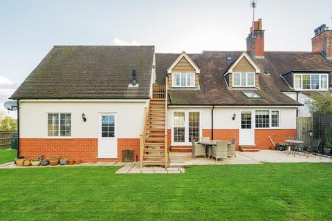 2, Hunt Cottages Goring Lane, Goddards Green, Reading, RG7 3BA