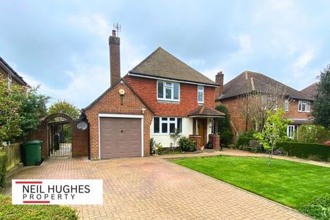 3 bedroom detached house for sale, Park Street Lane, Park Street, St. Albans, Hertfordshire, AL2