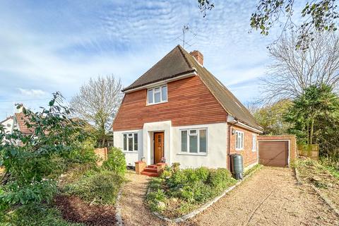 The Cottage Douglas Lane, Wraysbury, Staines-upon-thames, TW19 5NG