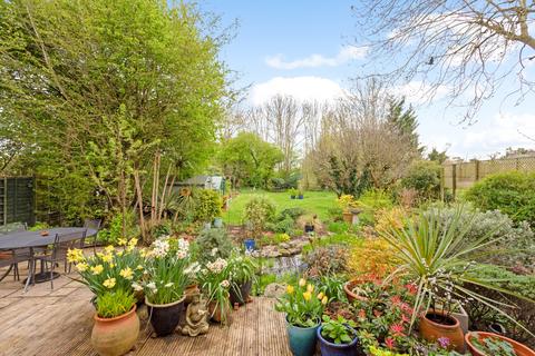 The Cottage Douglas Lane, Wraysbury, Staines-upon-thames, TW19 5NG